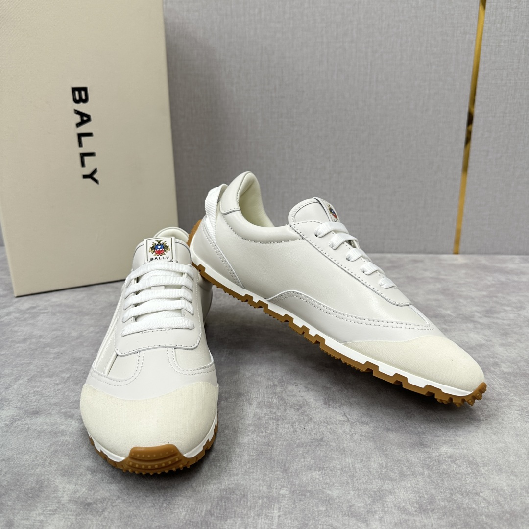 💋💍BL新品 Bal*y  巴-利全新登山运动鞋，早于官方款，全新设计轻便运动款式，是该品牌格外一新的设