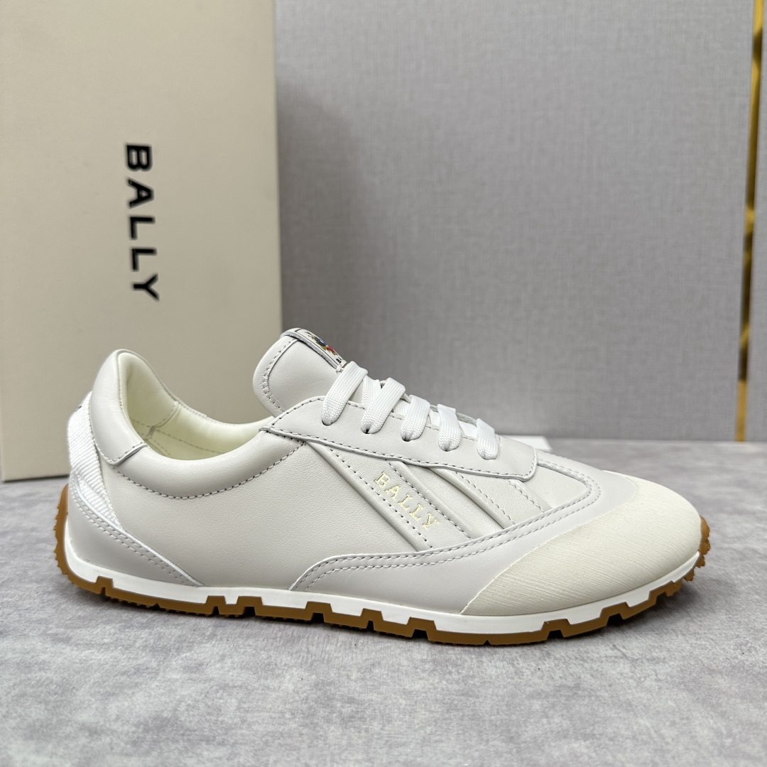 💋💍BL新品 Bal*y  巴-利全新登山运动鞋，早于官方款，全新设计轻便运动款式，是该品牌格外一新的设