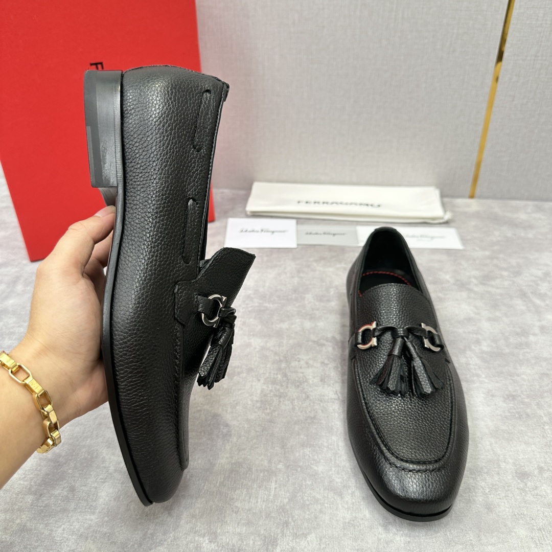 💋💍 SF 菲拉** 专柜同步新款 男士便鞋 可休闲可正装莫卡辛乐福皮鞋  经典造型体现正装时髦魅力，全