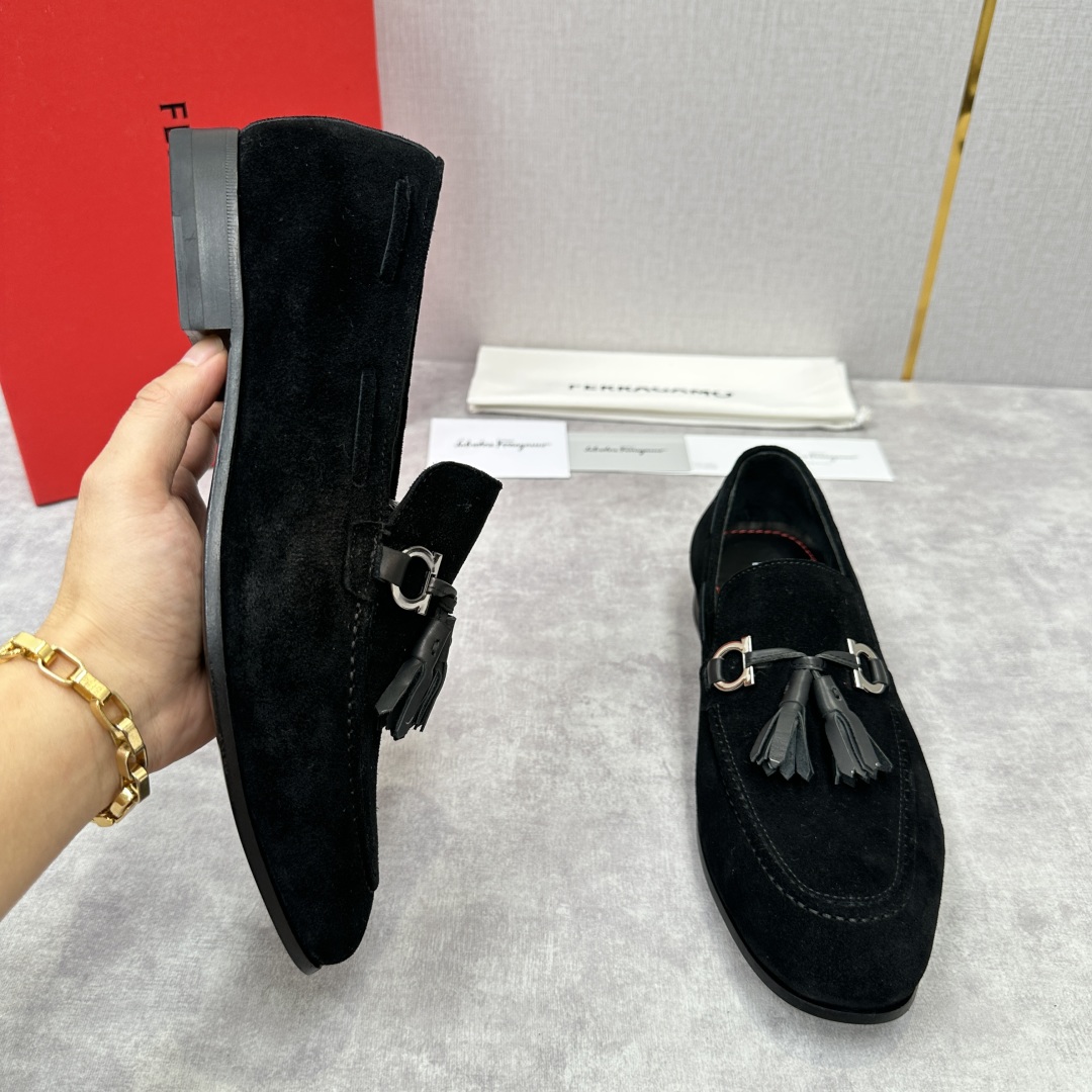💋💍 SF 菲拉** 专柜同步新款 男士便鞋 可休闲可正装莫卡辛乐福皮鞋  经典造型体现正装时髦魅力，全