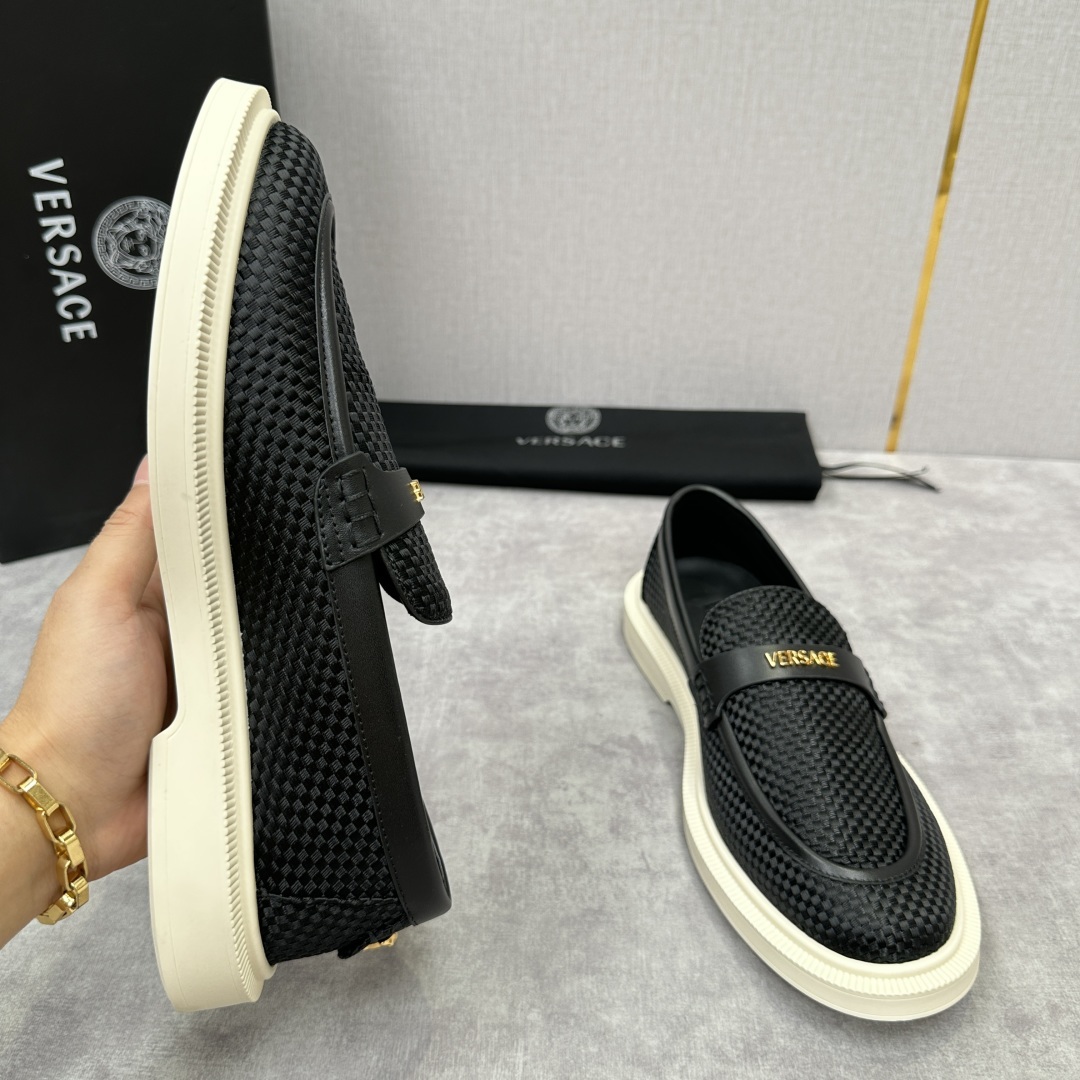 💋💍VS家新品 Versa* 范思-哲 意大利男士休闲乐福鞋上新🆕!这个意大利纯手工鞋履品牌的