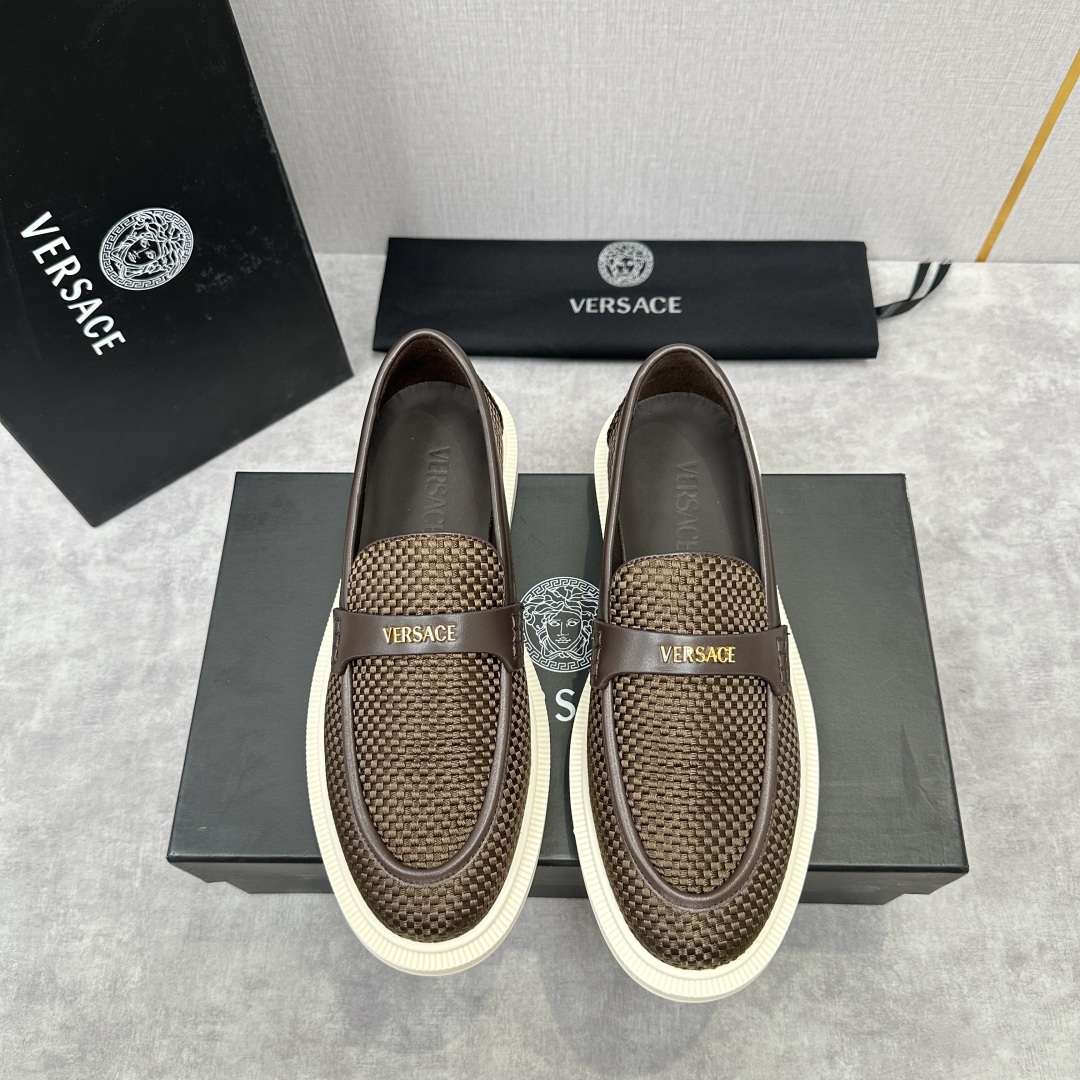 💋💍VS家新品   Versa*  范思-哲   意大利男士休闲乐福鞋上新🆕！这个意大利纯手工鞋履品牌的