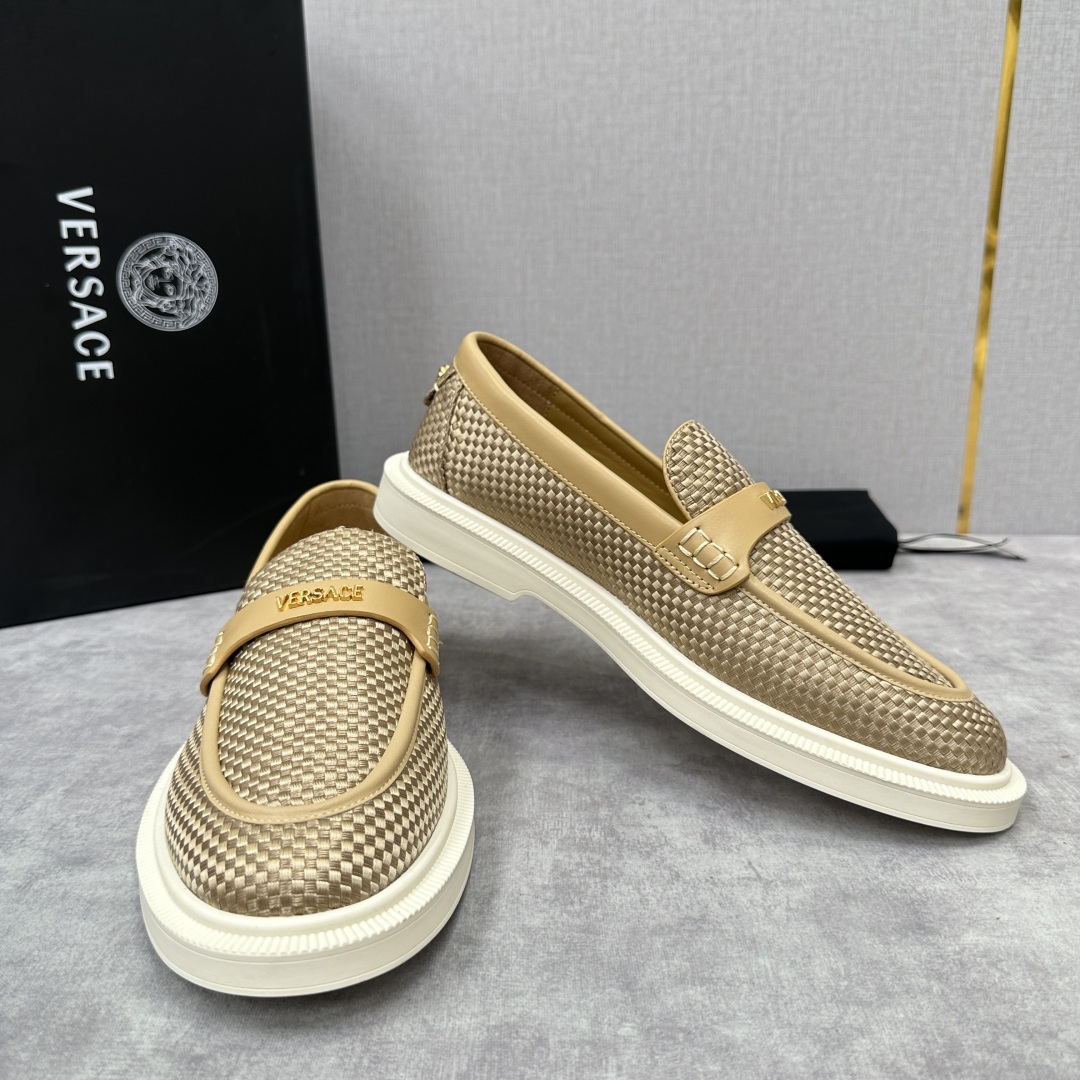 💋💍VS家新品   Versa*  范思-哲   意大利男士休闲乐福鞋上新🆕！这个意大利纯手工鞋履品牌的