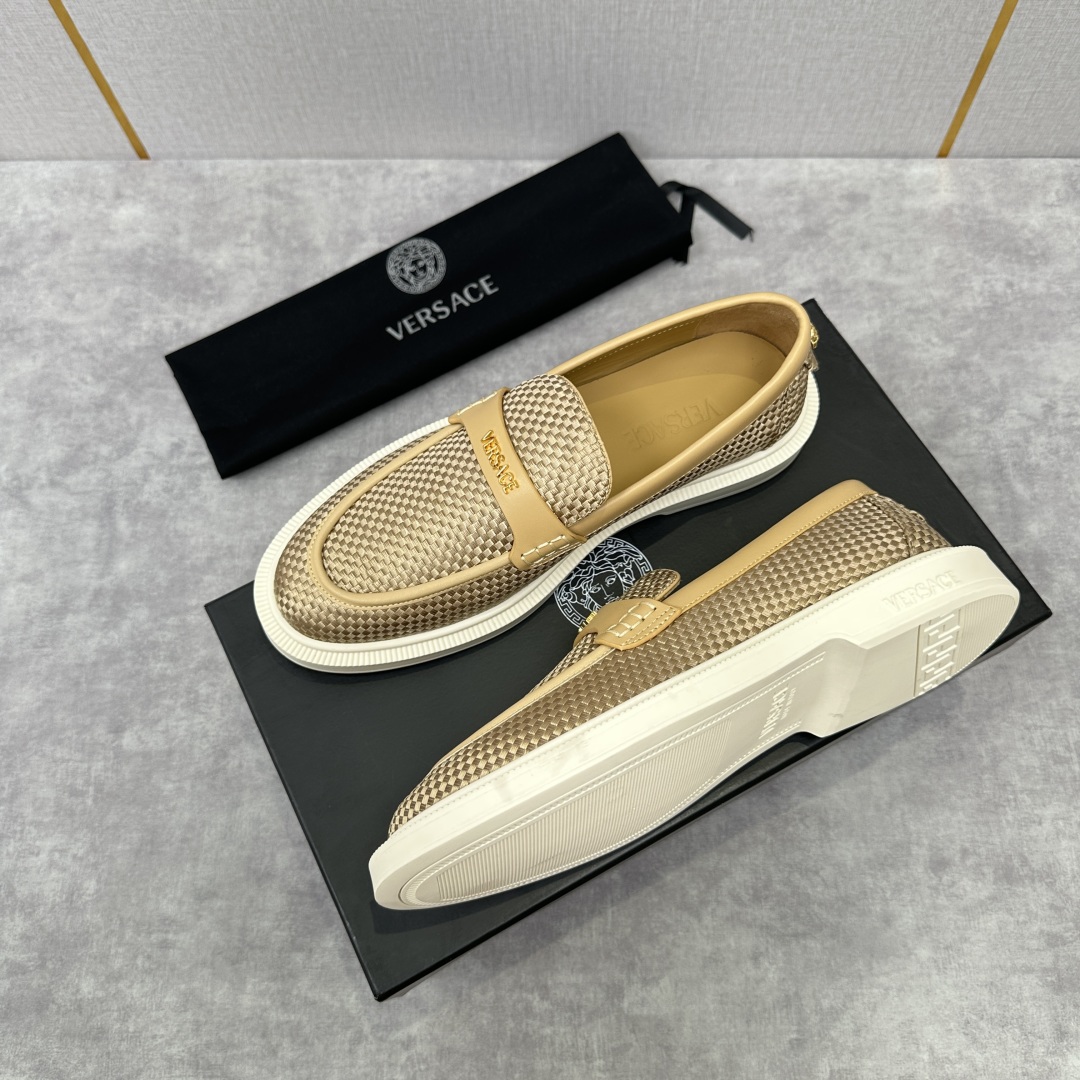 💋💍VS家新品   Versa*  范思-哲   意大利男士休闲乐福鞋上新🆕！这个意大利纯手工鞋履品牌的