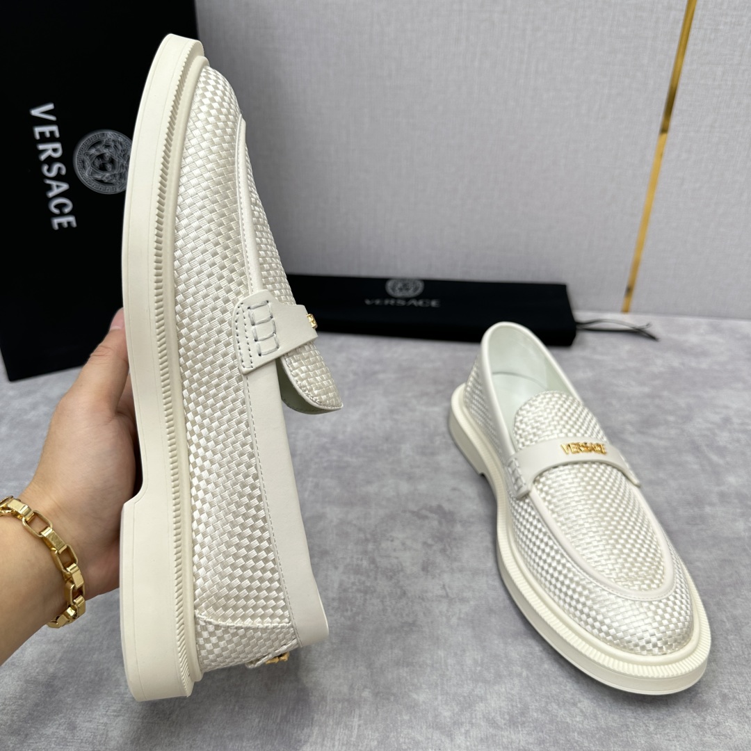 💋💍VS家新品   Versa*  范思-哲   意大利男士休闲乐福鞋上新🆕！这个意大利纯手工鞋履品牌的