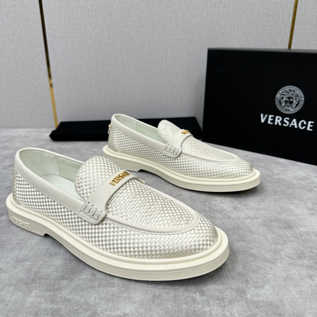 💋💍VS家新品   Versa*  范思-哲   意大利男士休闲乐福鞋上新🆕！这个意大利纯手工鞋履品牌的