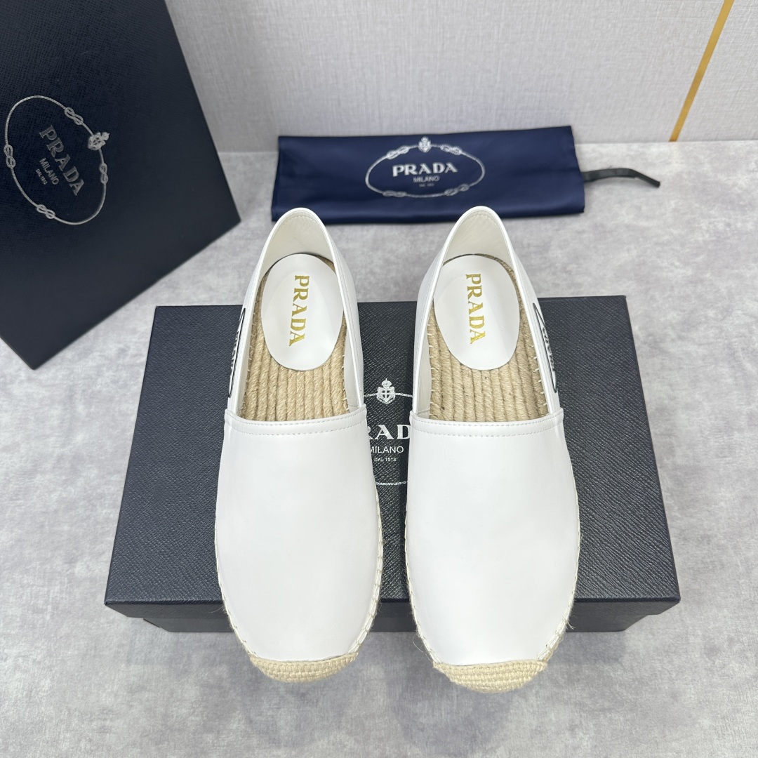 💋💍p家新品 普拉-达Prad*新品渔夫鞋    官方 6,380   原系列牛皮，帆布，麻料布，手工缝
