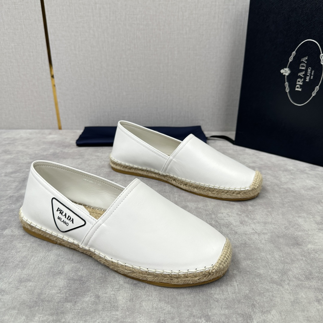 💋💍p家新品 普拉-达Prad*新品渔夫鞋    官方 6,380   原系列牛皮，帆布，麻料布，手工缝