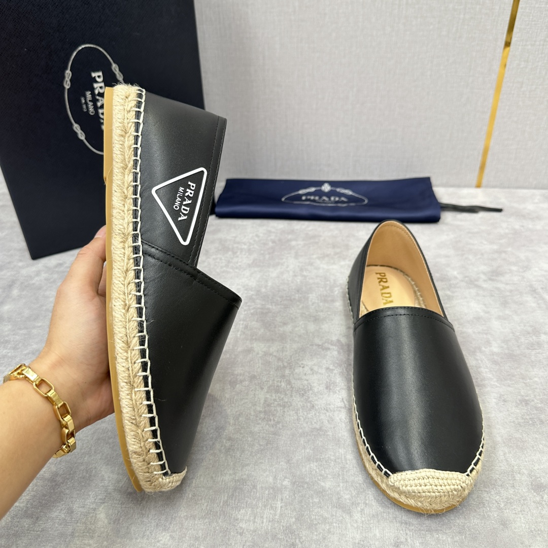 💋💍p家新品 普拉-达Prad*新品渔夫鞋    官方 6,380   原系列牛皮，帆布，麻料布，手工缝