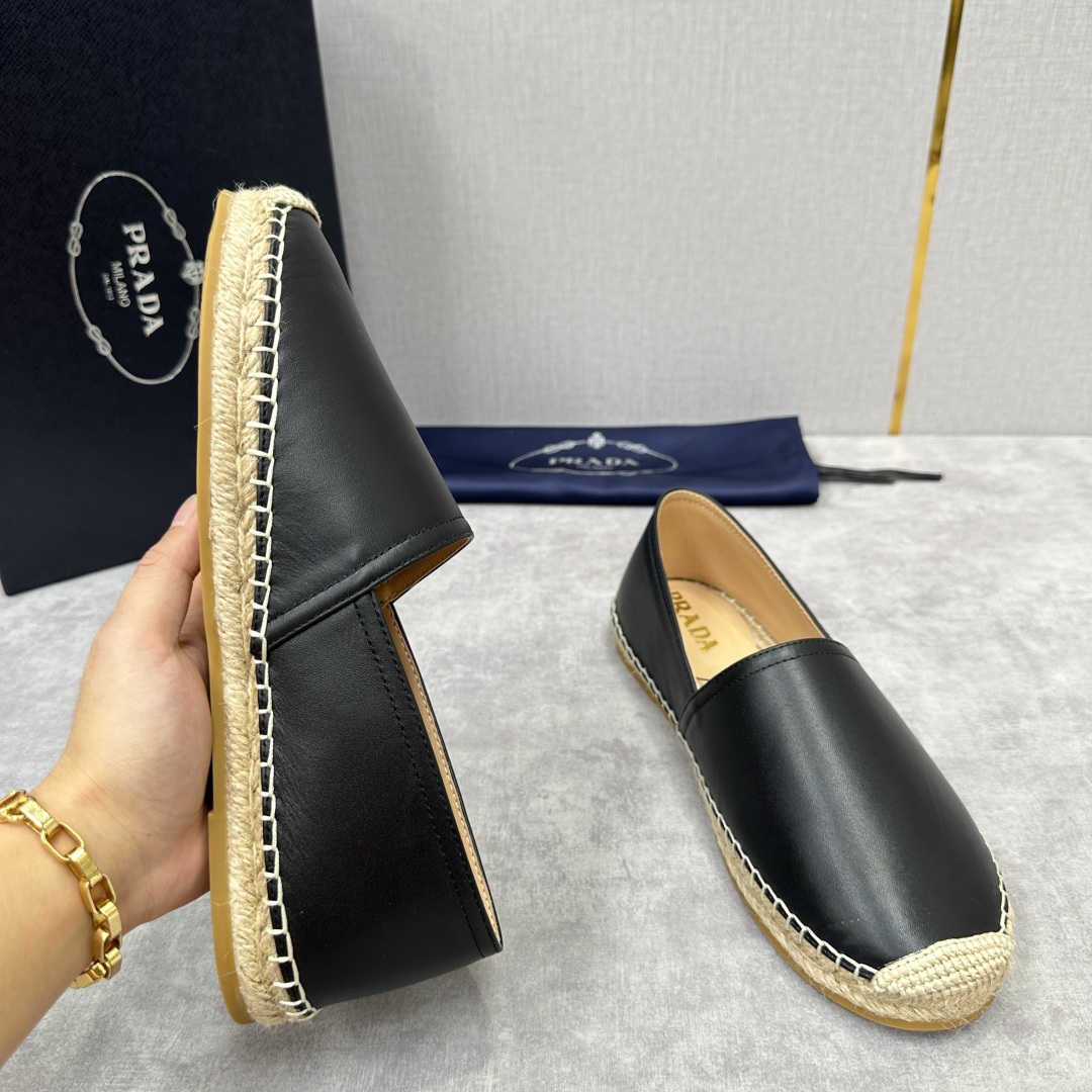💋💍p家新品 普拉-达Prad*新品渔夫鞋    官方 6,380   原系列牛皮，帆布，麻料布，手工缝