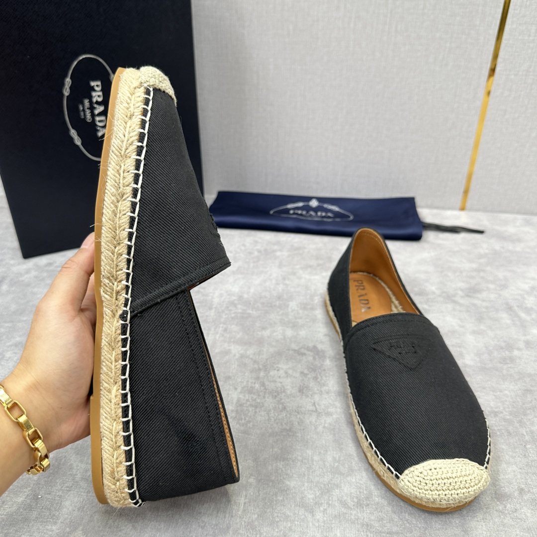 💋💍p家新品 普拉-达Prad*新品渔夫鞋    官方 6,380   原系列牛皮，帆布，麻料布，手工缝
