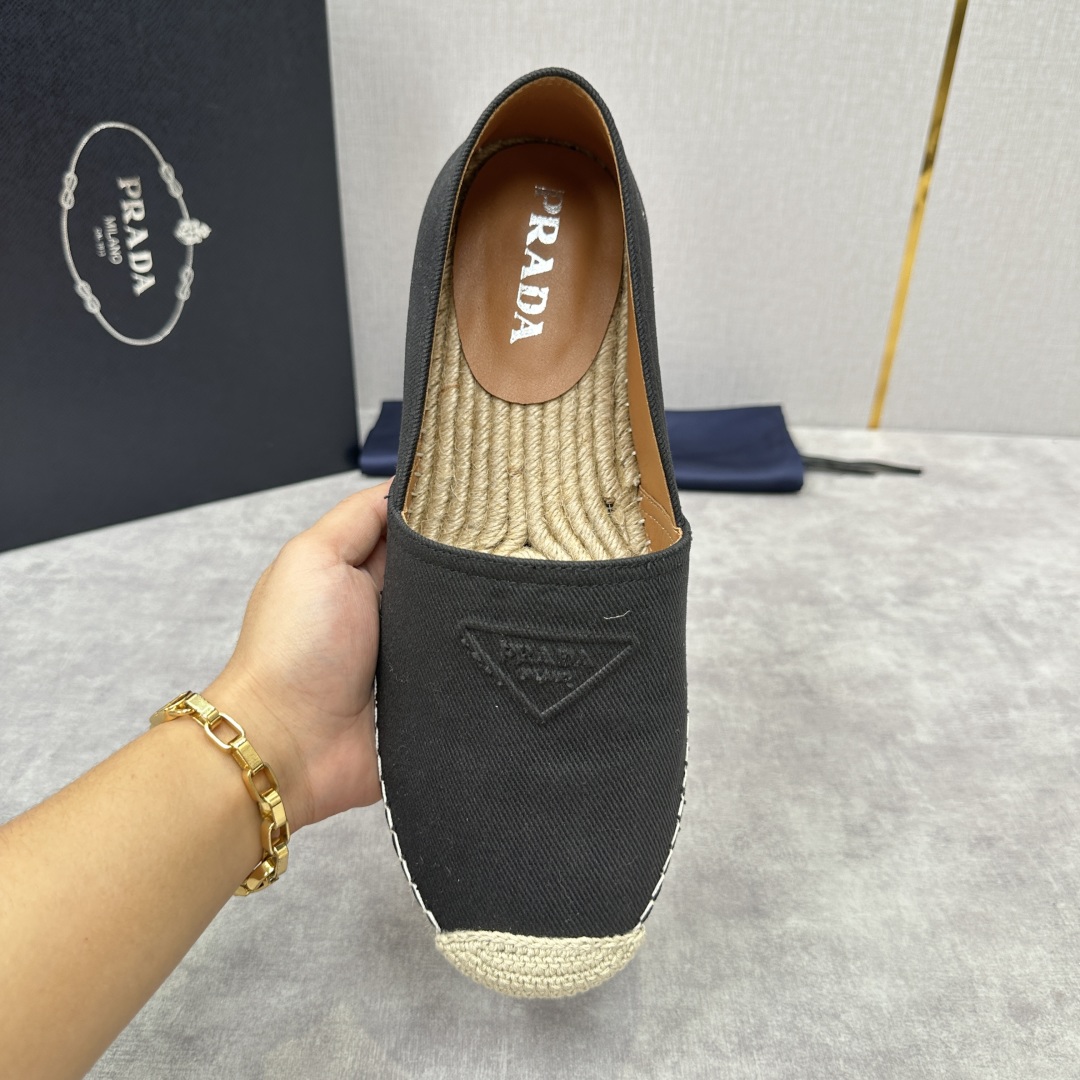 💋💍p家新品 普拉-达Prad*新品渔夫鞋    官方 6,380   原系列牛皮，帆布，麻料布，手工缝