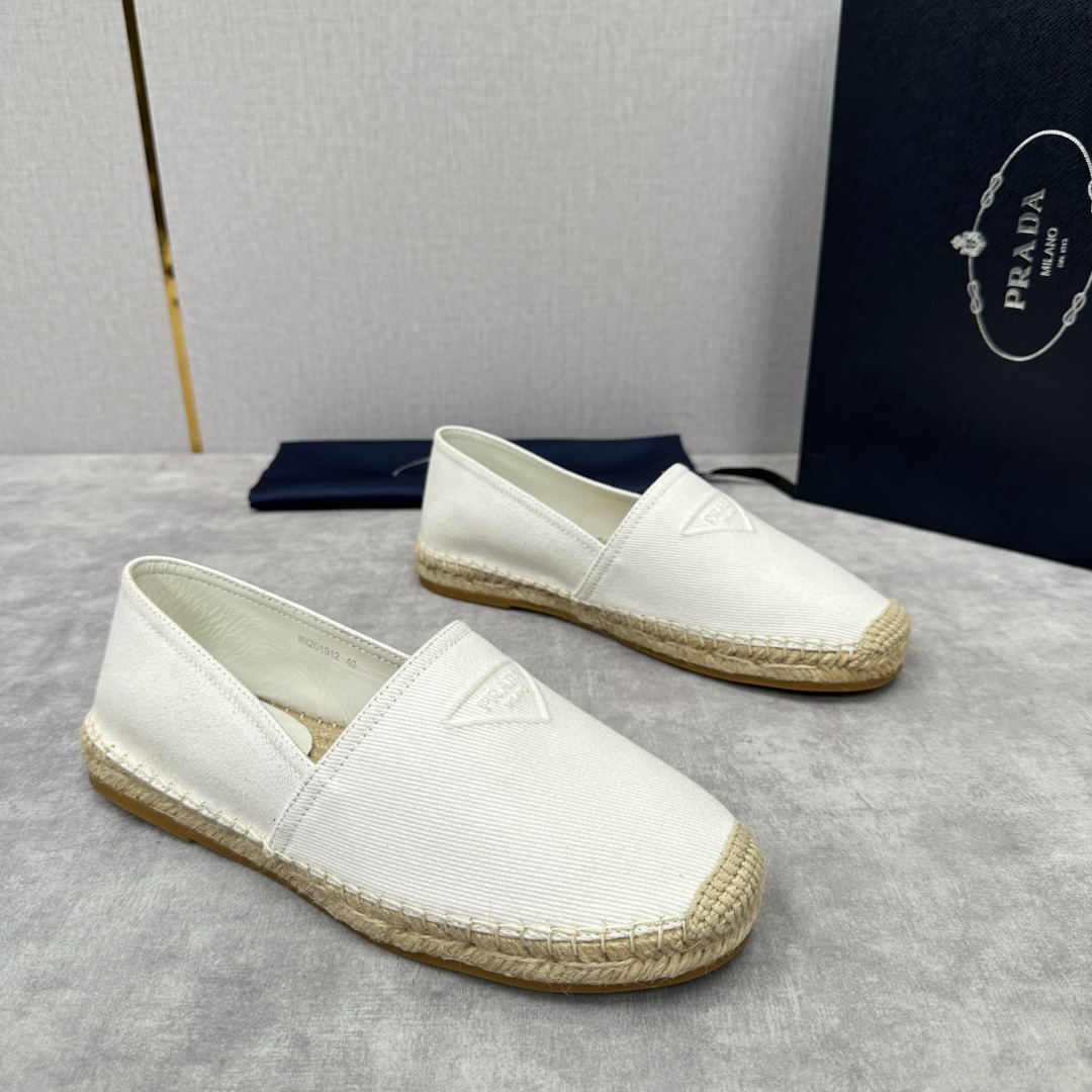 💋💍p家新品 普拉-达Prad*新品渔夫鞋    官方 6,380   原系列牛皮，帆布，麻料布，手工缝