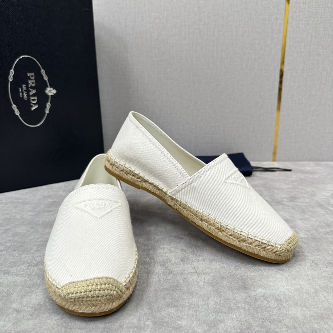 💋💍p家新品 普拉-达Prad*新品渔夫鞋    官方 6,380   原系列牛皮，帆布，麻料布，手工缝