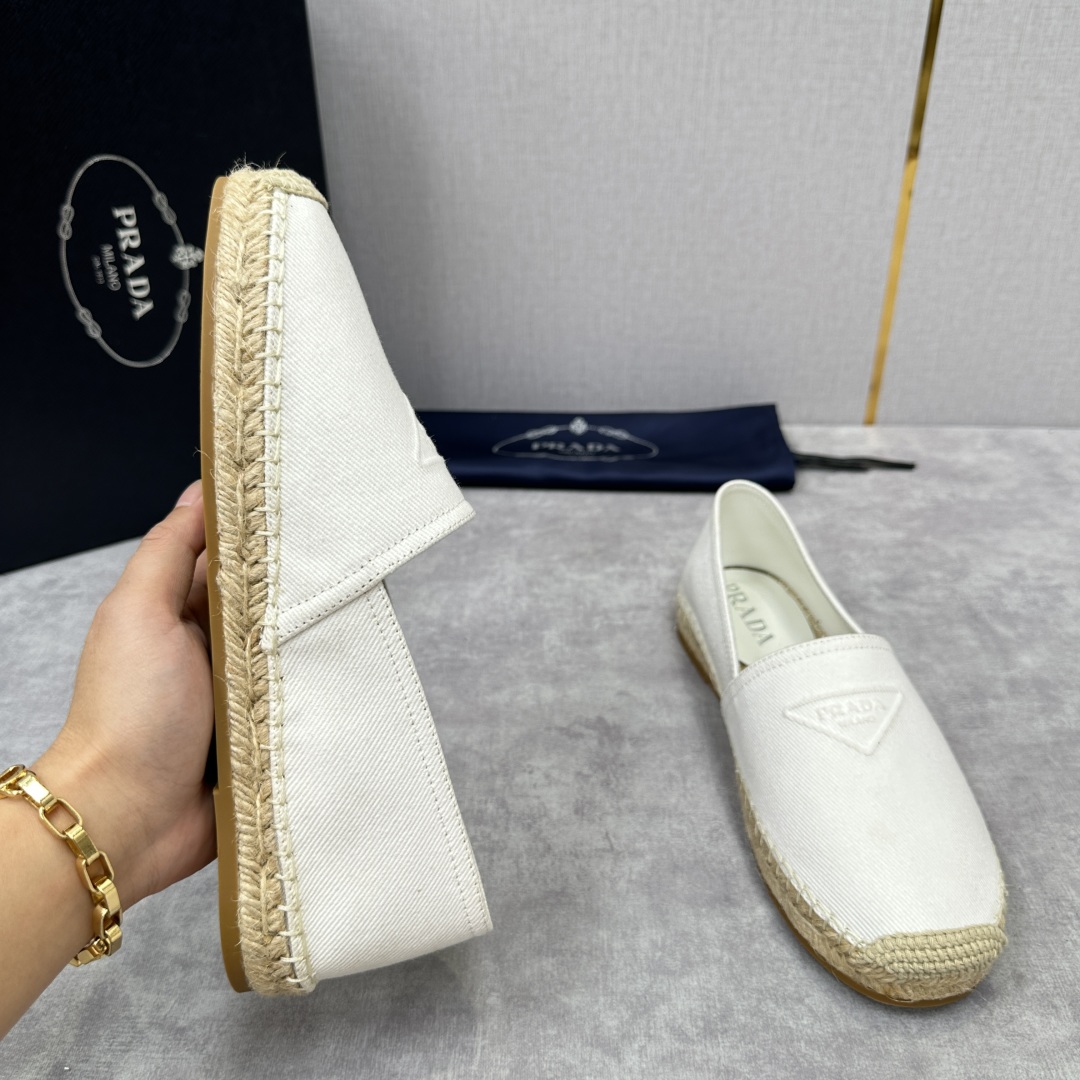 💋💍p家新品 普拉-达Prad*新品渔夫鞋    官方 6,380   原系列牛皮，帆布，麻料布，手工缝