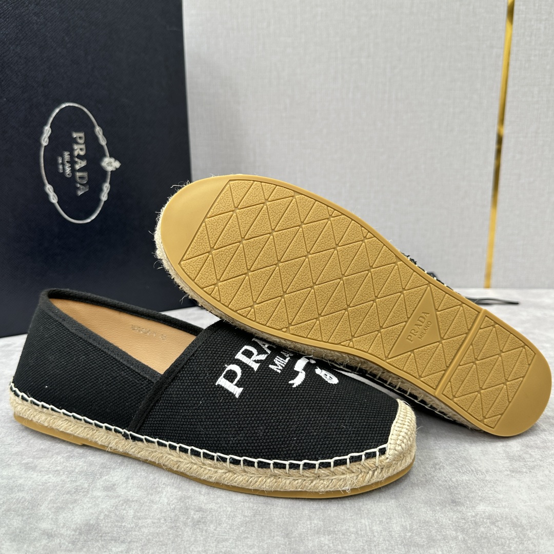 💋💍p家新品 普拉-达Prad*新品渔夫鞋    官方 6,380   原系列牛皮，帆布，麻料布，手工缝
