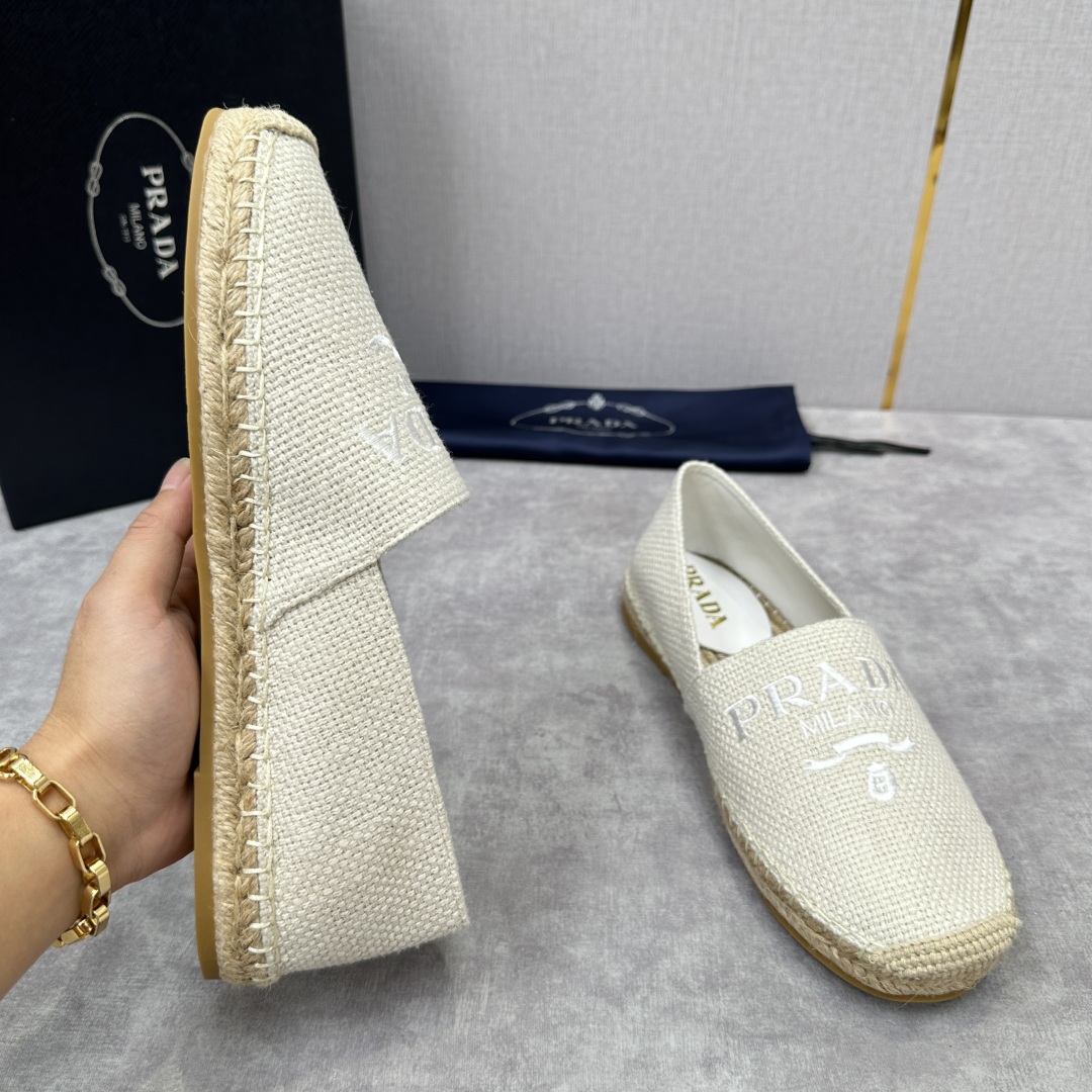 💋💍p家新品 普拉-达Prad*新品渔夫鞋    官方 6,380   原系列牛皮，帆布，麻料布，手工缝