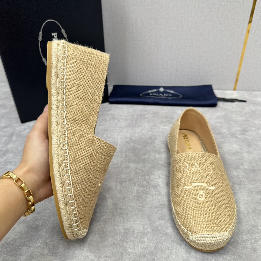 💋💍p家新品 普拉-达Prad*新品渔夫鞋    官方 6,380   原系列牛皮，帆布，麻料布，手工缝