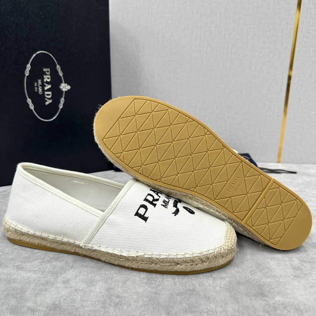 💋💍p家新品 普拉-达Prad*新品渔夫鞋    官方 6,380   原系列牛皮，帆布，麻料布，手工缝