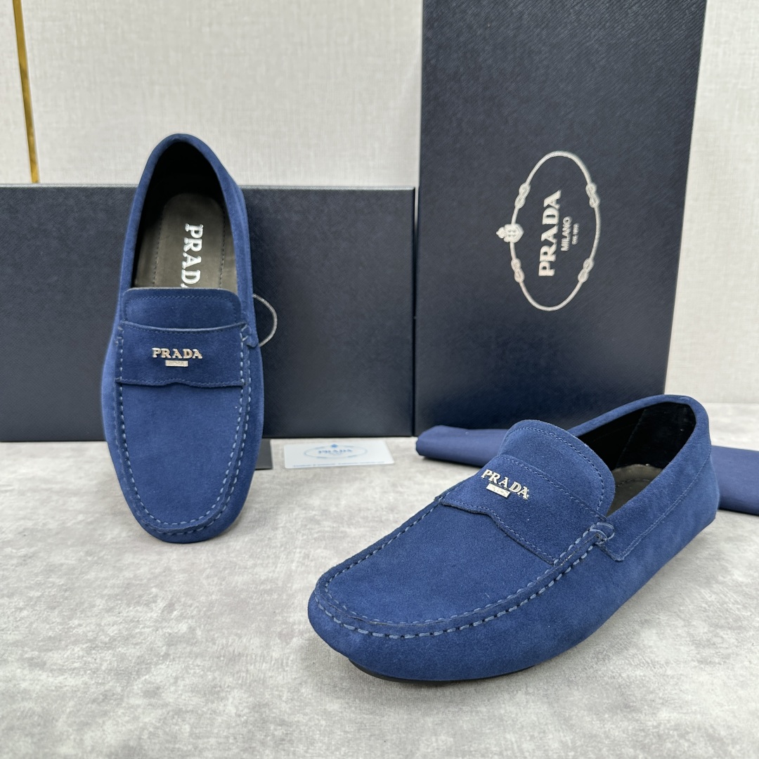 💋💍PRAD*/普拉-达 P家新品Saffiano 皮革乐福鞋 这款驾车鞋以柔软金丝光反毛皮制成，内里小