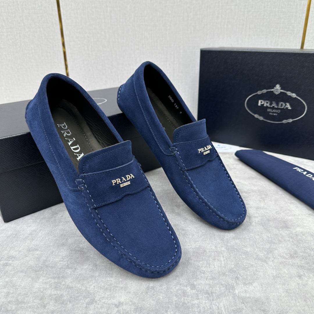 💋💍PRAD*/普拉-达 P家新品Saffiano 皮革乐福鞋 这款驾车鞋以柔软金丝光反毛皮制成，内里小