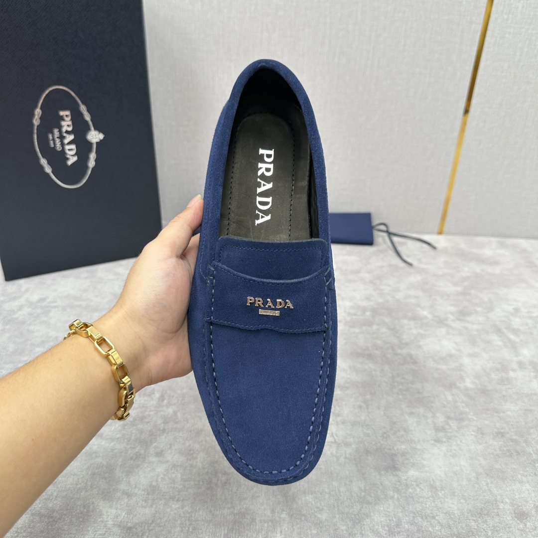 💋💍PRAD*/普拉-达 P家新品Saffiano 皮革乐福鞋 这款驾车鞋以柔软金丝光反毛皮制成，内里小