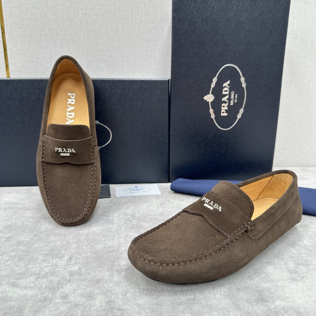 💋💍PRAD*/普拉-达 P家新品Saffiano 皮革乐福鞋 这款驾车鞋以柔软金丝光反毛皮制成，内里小