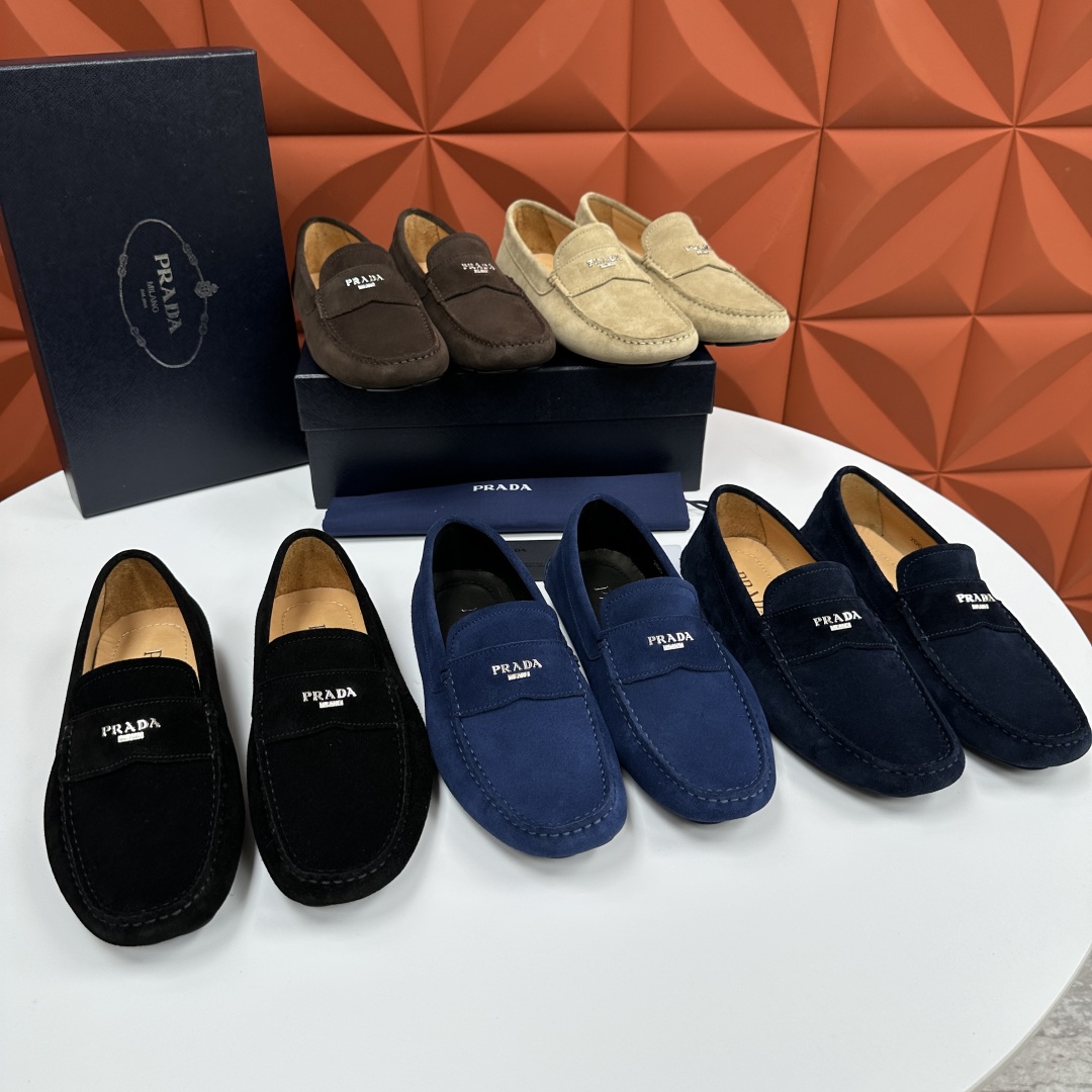 💋💍PRAD*/普拉-达 P家新品Saffiano 皮革乐福鞋 这款驾车鞋以柔软金丝光反毛皮制成，内里小