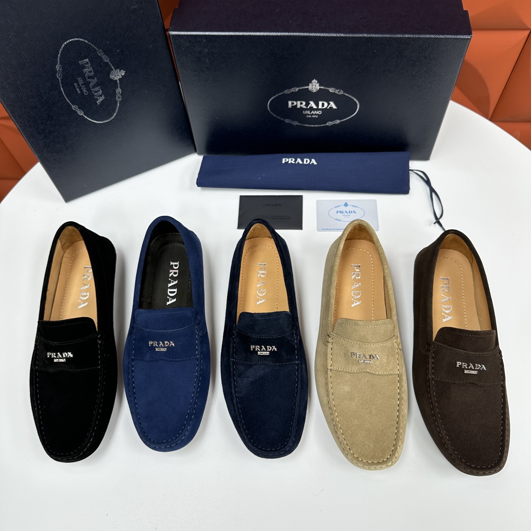 💋💍PRAD*/普拉-达 P家新品Saffiano 皮革乐福鞋 这款驾车鞋以柔软金丝光反毛皮制成，内里小