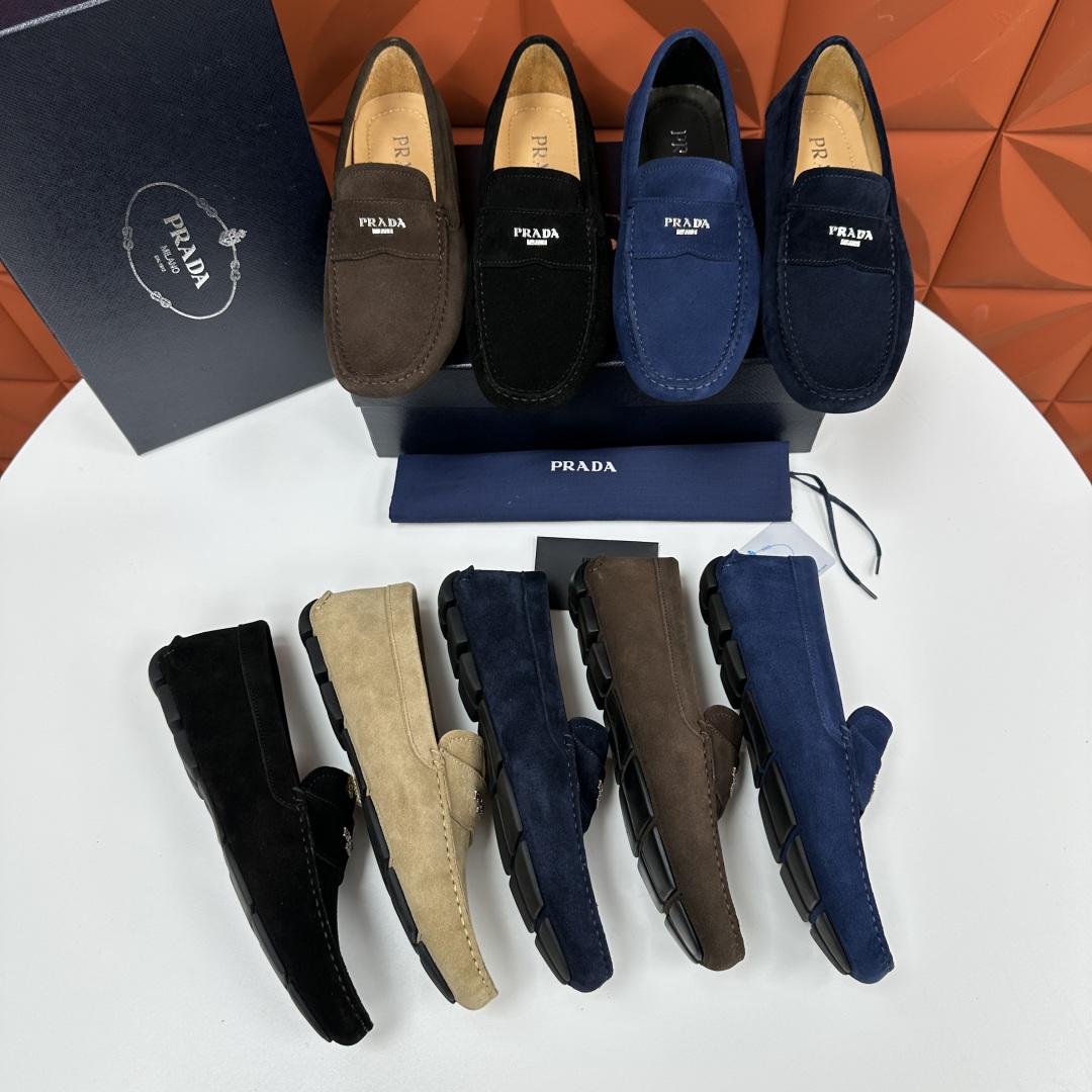 💋💍PRAD*/普拉-达 P家新品Saffiano 皮革乐福鞋 这款驾车鞋以柔软金丝光反毛皮制成，内里小