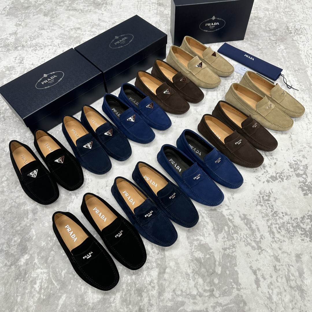 💋💍PRAD*/普拉-达 P家新品Saffiano 皮革乐福鞋 这款驾车鞋以柔软金丝光反毛皮制成，内里小