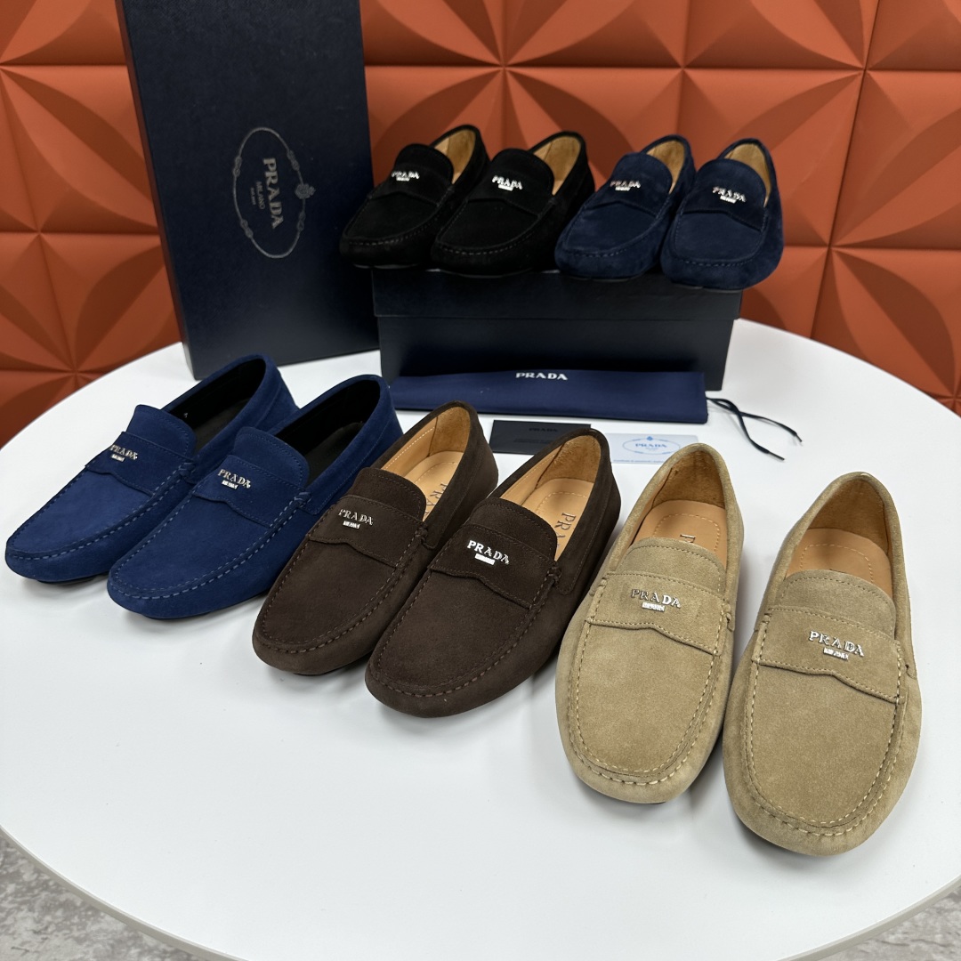 💋💍PRAD*/普拉-达 P家新品Saffiano 皮革乐福鞋 这款驾车鞋以柔软金丝光反毛皮制成，内里小