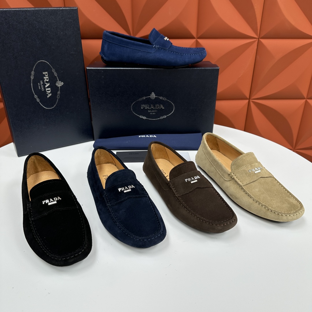 💋💍PRAD*/普拉-达 P家新品Saffiano 皮革乐福鞋 这款驾车鞋以柔软金丝光反毛皮制成，内里小