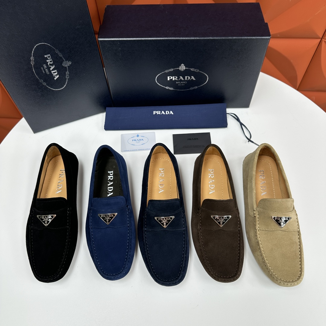 💋💍PRAD*/普拉-达 P家新品Saffiano 皮革乐福鞋 这款驾车鞋以柔软金丝光反毛皮制成，内里小