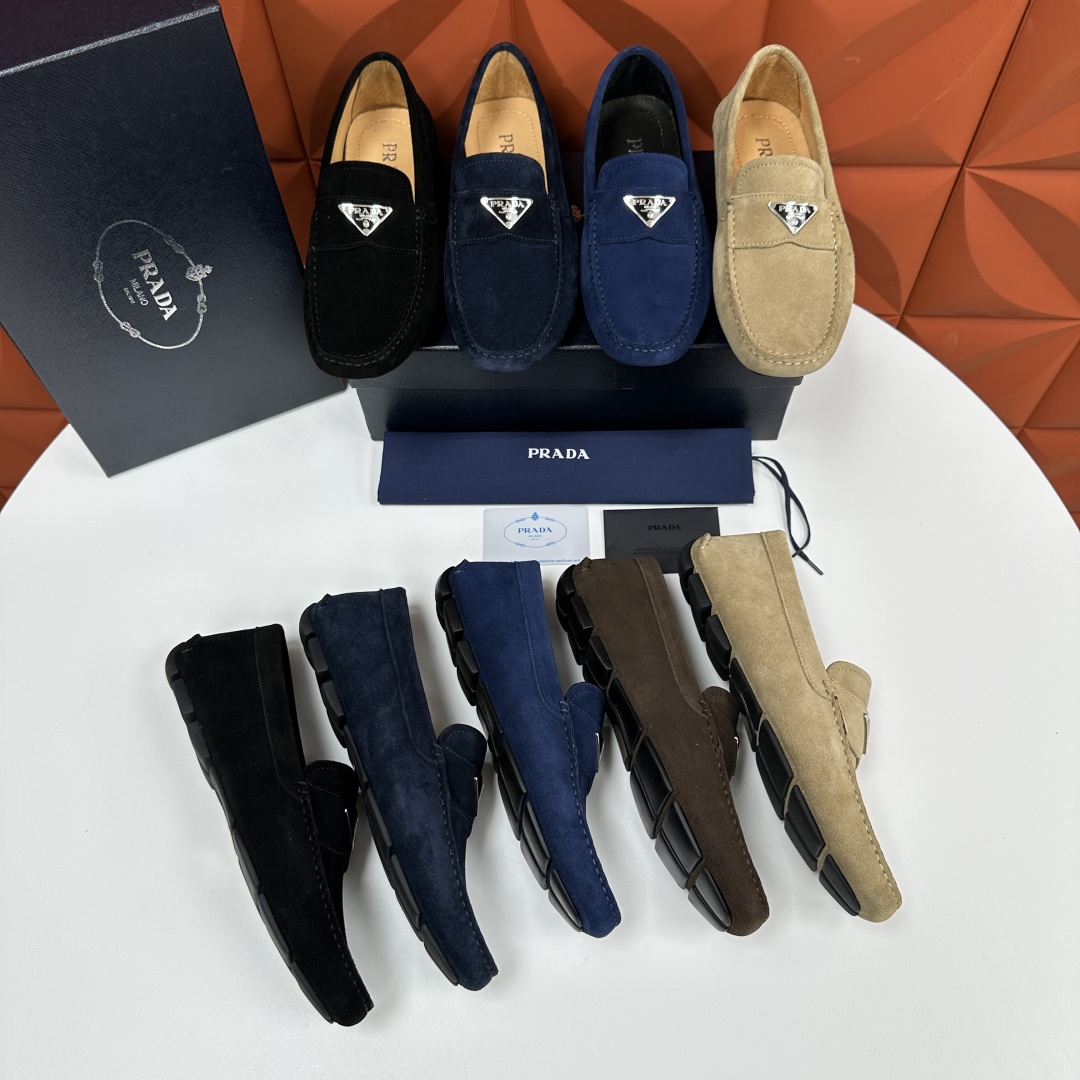 💋💍PRAD*/普拉-达 P家新品Saffiano 皮革乐福鞋 这款驾车鞋以柔软金丝光反毛皮制成，内里小