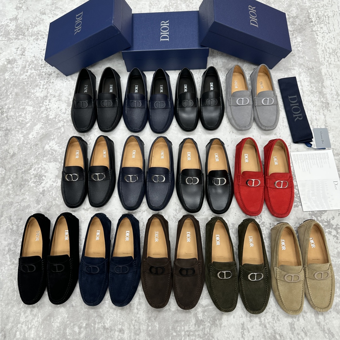 💋💍CD 迪-奥新品  男士套脚豆豆鞋  这款乐福鞋延续标志性的正装鞋履轮廓，以更加优雅的设计呈现。精致