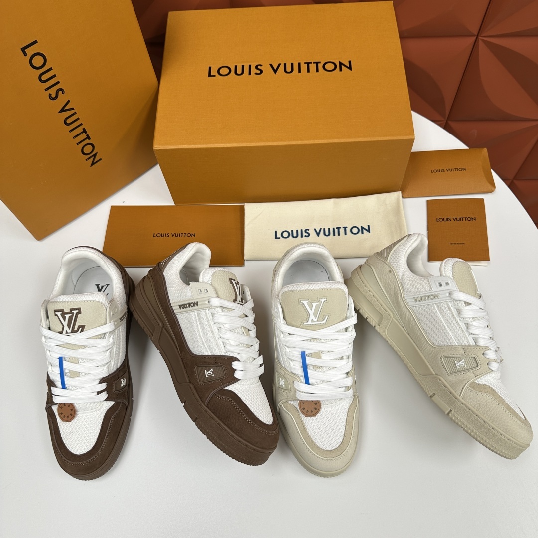 💋💍L家新品 L*V 路易~当季新品上架 TRAINER 系列运动鞋 官方 10,200 本