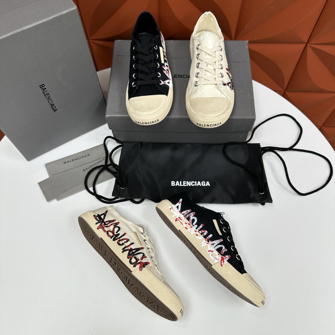 💋💍Balenciag*  巴黎-世家 新品帆布鞋     官方  6,700   半包做旧帆布鞋 亮相