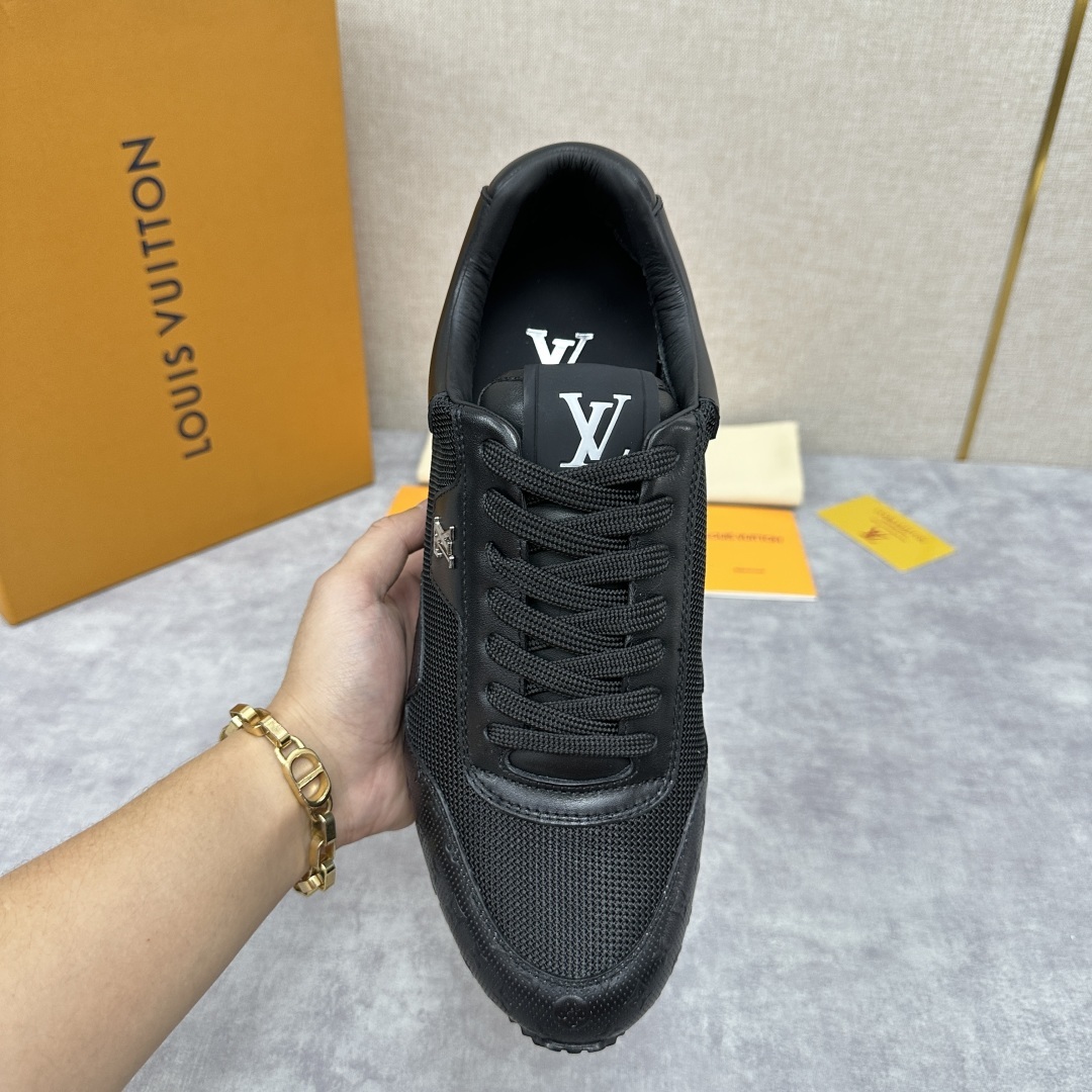 💋 💍 L 家新品 L*V 路易-威登 新款 RUN AWAY 男士运动鞋 科技与经典碰撞的时尚新