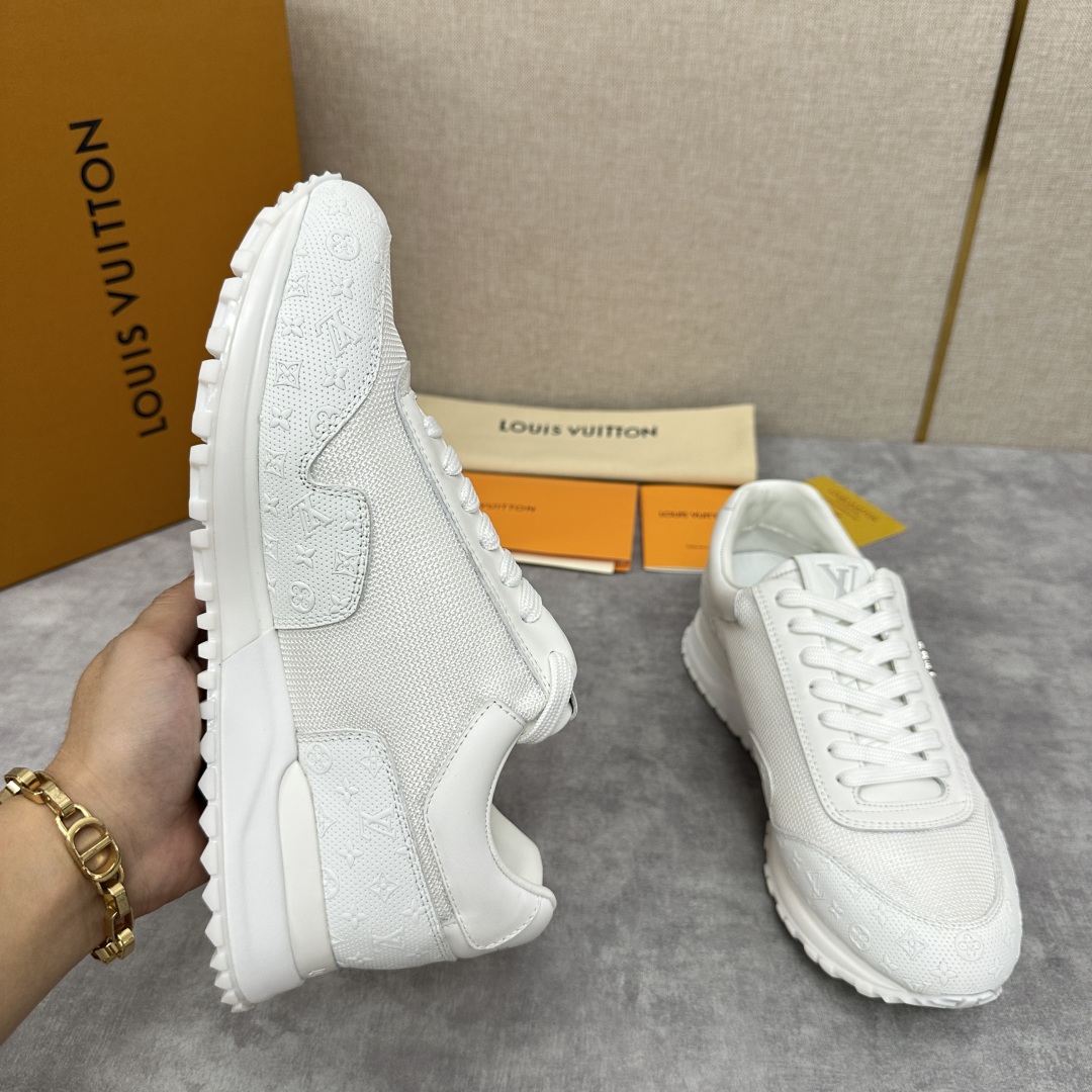 💋 💍 L 家新品  L*V 路易-威登  新款 RUN AWAY 男士运动鞋  科技与经典碰撞的时尚新