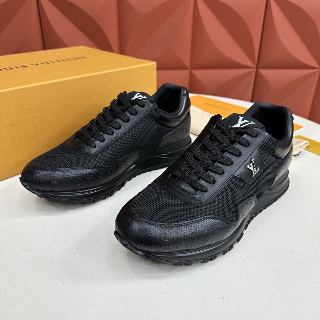 💋 💍 L 家新品 L*V 路易-威登 新款 RUN AWAY 男士运动鞋 科技与经典碰撞的时尚新