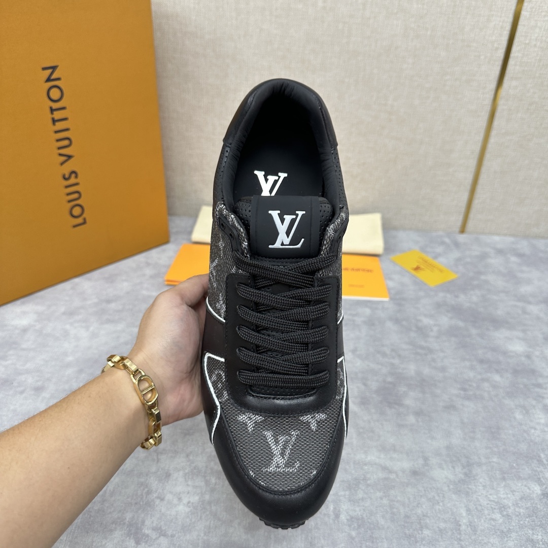 💋 💍 L 家新品 L*V 路易-威登 新款 RUN AWAY 男士运动鞋 潮流与经典的完美融合