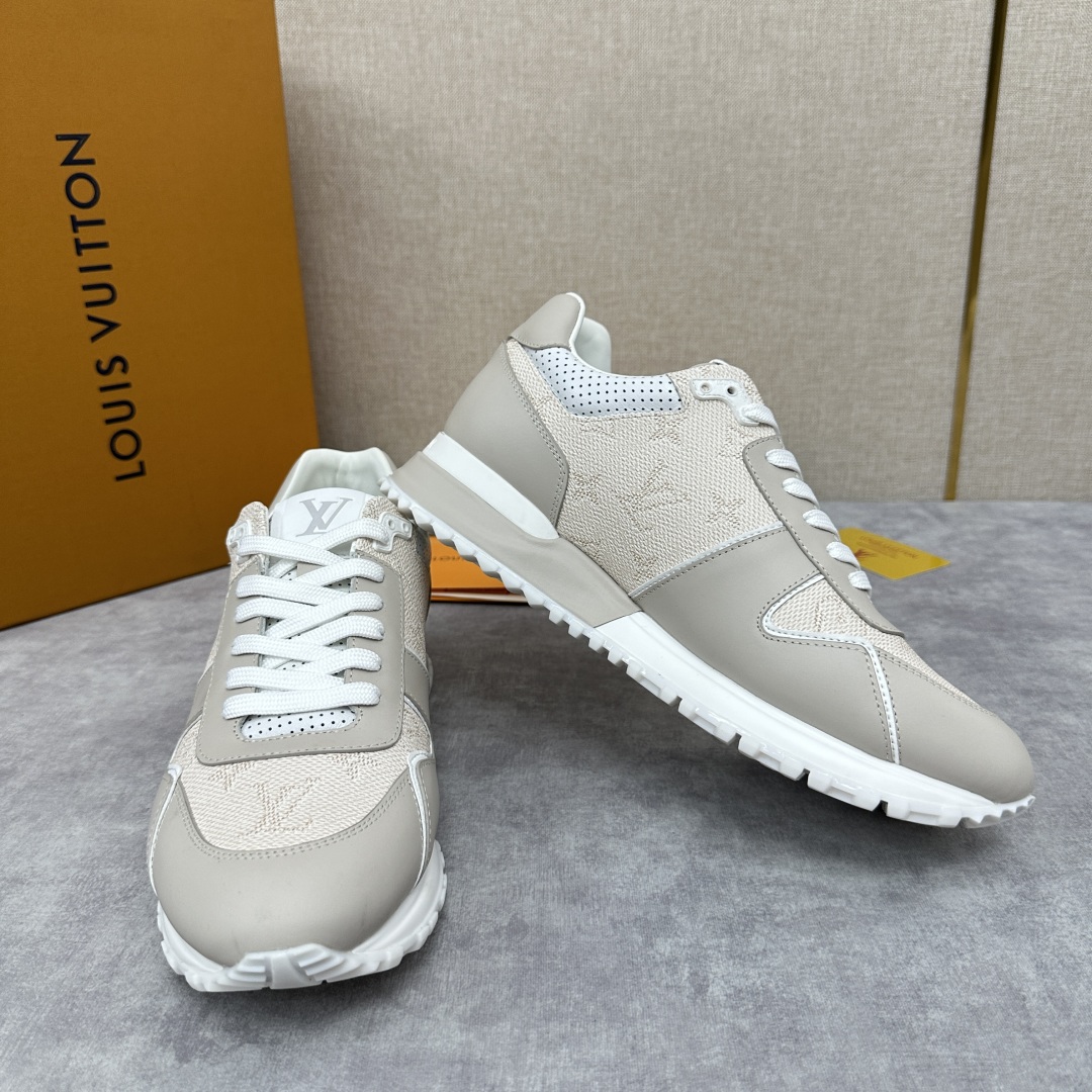 💋 💍 L 家新品  L*V 路易-威登  新款 RUN AWAY 男士运动鞋  潮流与经典的完美融合 