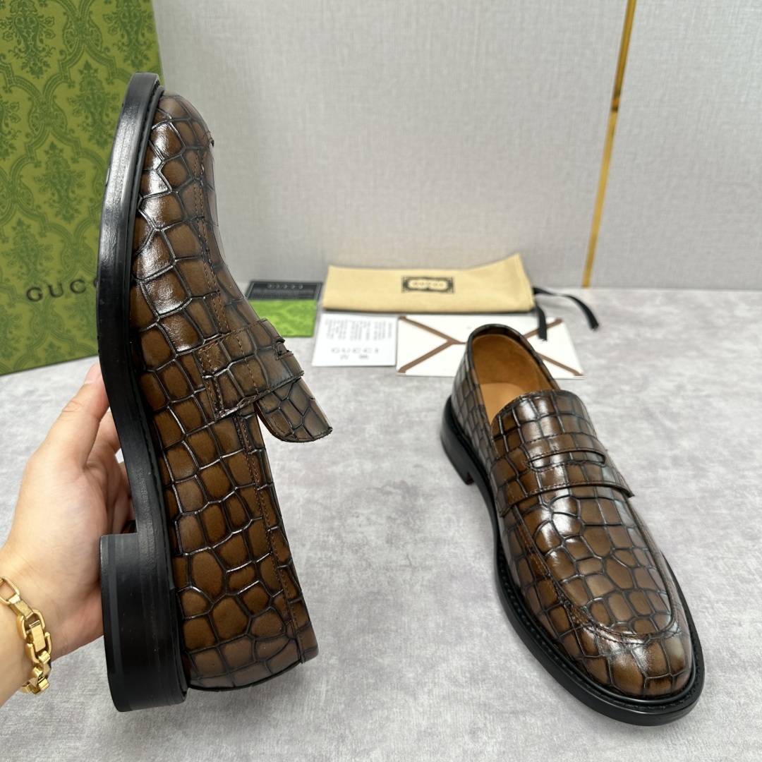 💋💍G家 GUCC* 新品男士马衔扣乐福鞋皮鞋 官方8,900 古-驰乐福鞋,重塑经典时尚