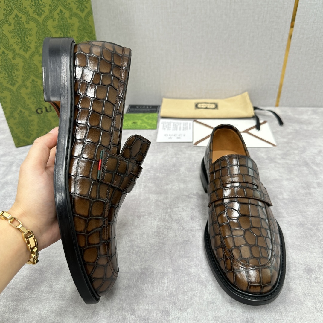 💋💍G家 GUCC* 新品男士马衔扣乐福鞋皮鞋 官方8,900 古-驰乐福鞋,重塑经典时尚