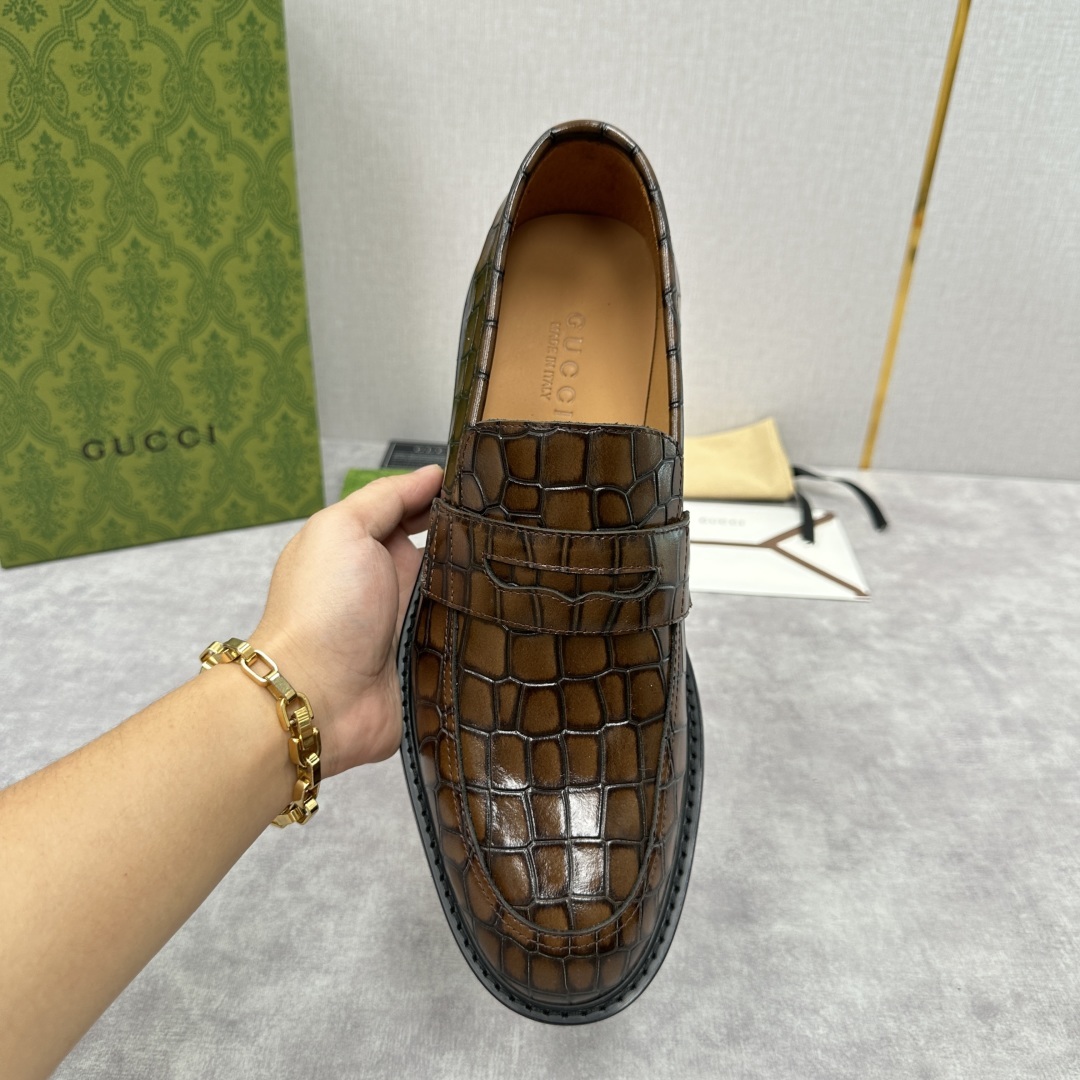 💋💍G家 GUCC* 新品男士马衔扣乐福鞋皮鞋 官方8,900 古-驰乐福鞋,重塑经典时尚