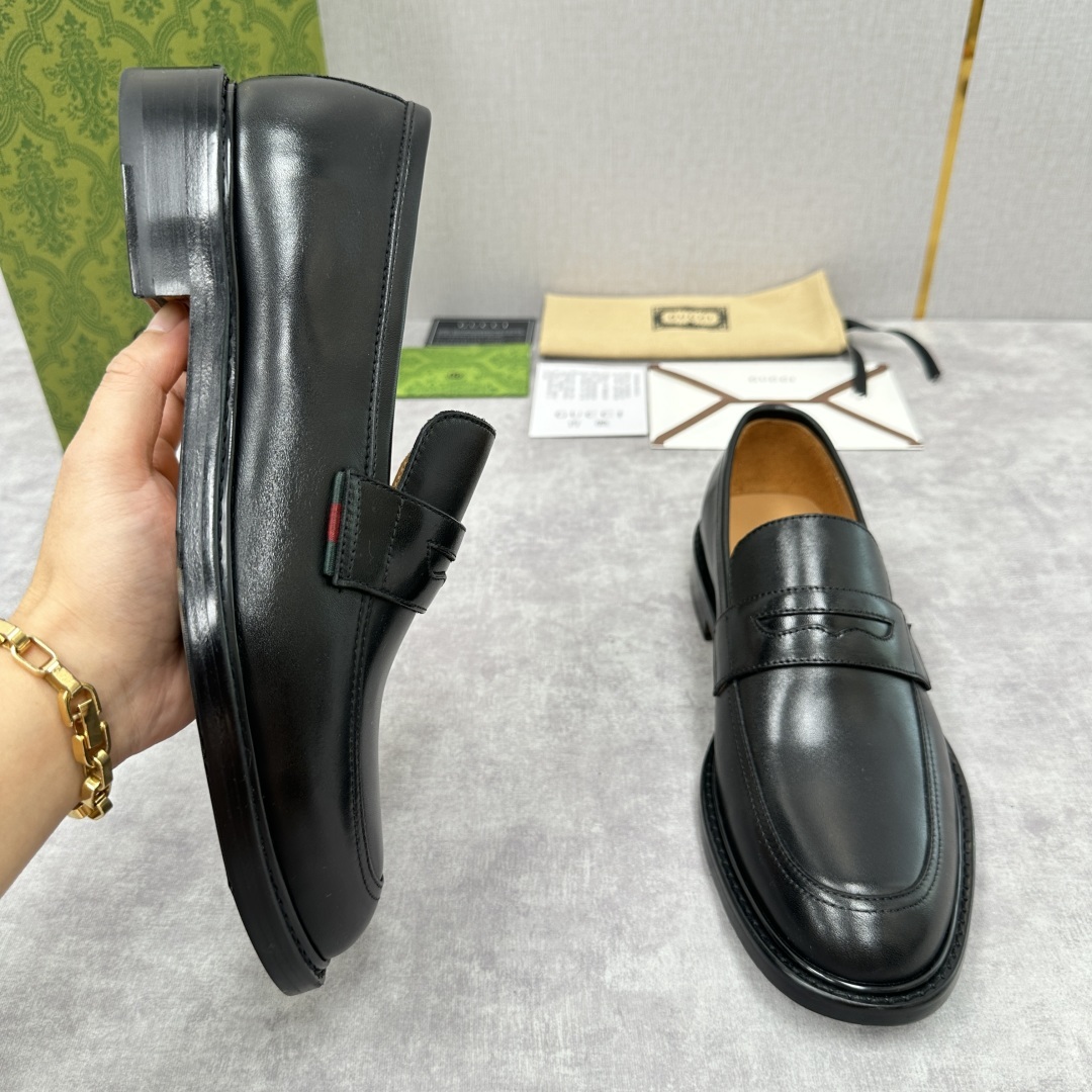 💋💍G家 GUCC* 新品男士马衔扣乐福鞋皮鞋 官方8,900 古-驰乐福鞋,重塑经典时尚