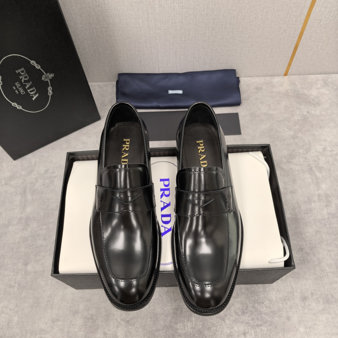 💋💍P家 渠道精品 Prad*/普拉-达  新款正装鞋 Saffiano系列男士皮革乐福鞋  采用进口小