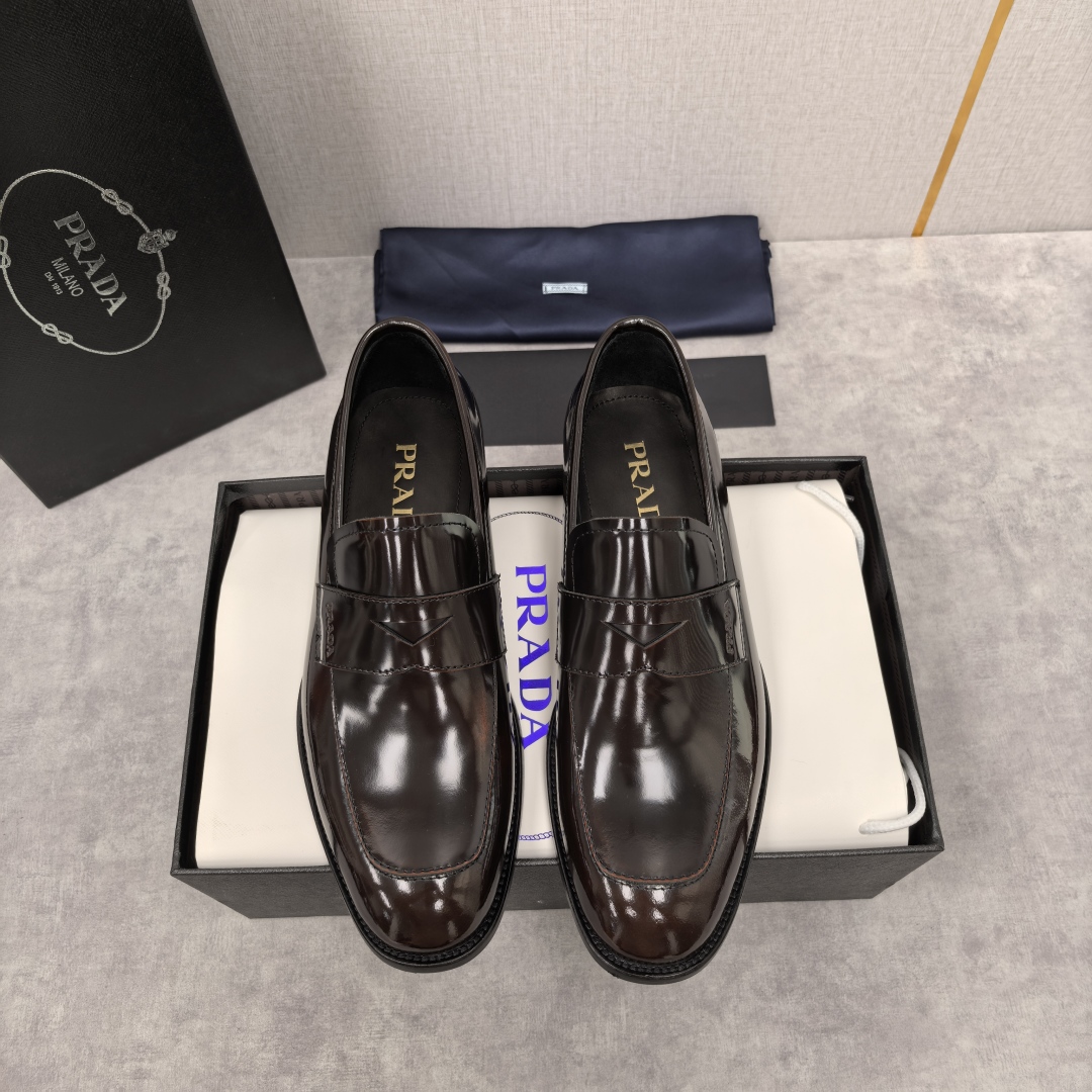 💋💍P家 渠道精品 Prad*/普拉-达  新款正装鞋 Saffiano系列男士皮革乐福鞋  采用进口小