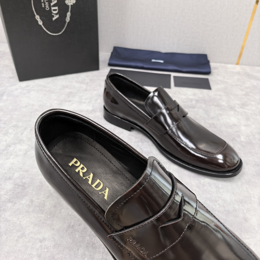 💋💍P家 渠道精品 Prad*/普拉-达  新款正装鞋 Saffiano系列男士皮革乐福鞋  采用进口小